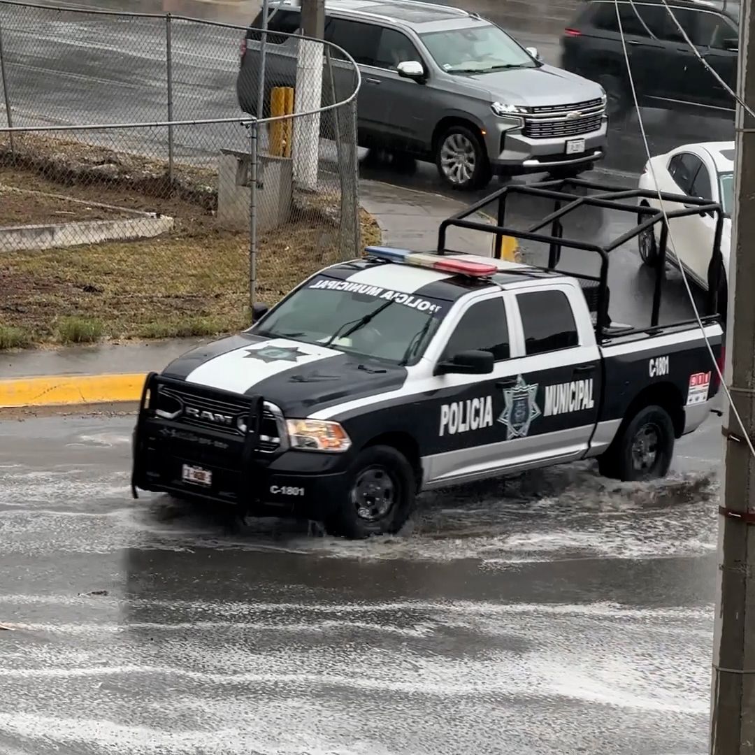 Lluvias Provocan Inundaciones y Cierres Viales en Saltillo, Coahuila